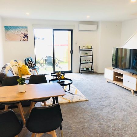 شقة Arena,Railway Station Townhouse With Free Car Park كريستتشيرش المظهر الخارجي الصورة